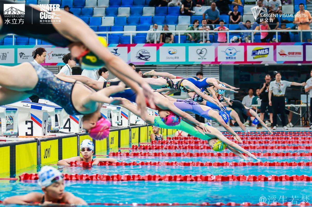 群星荟萃：游泳比赛赛前新闻发布会精彩上演