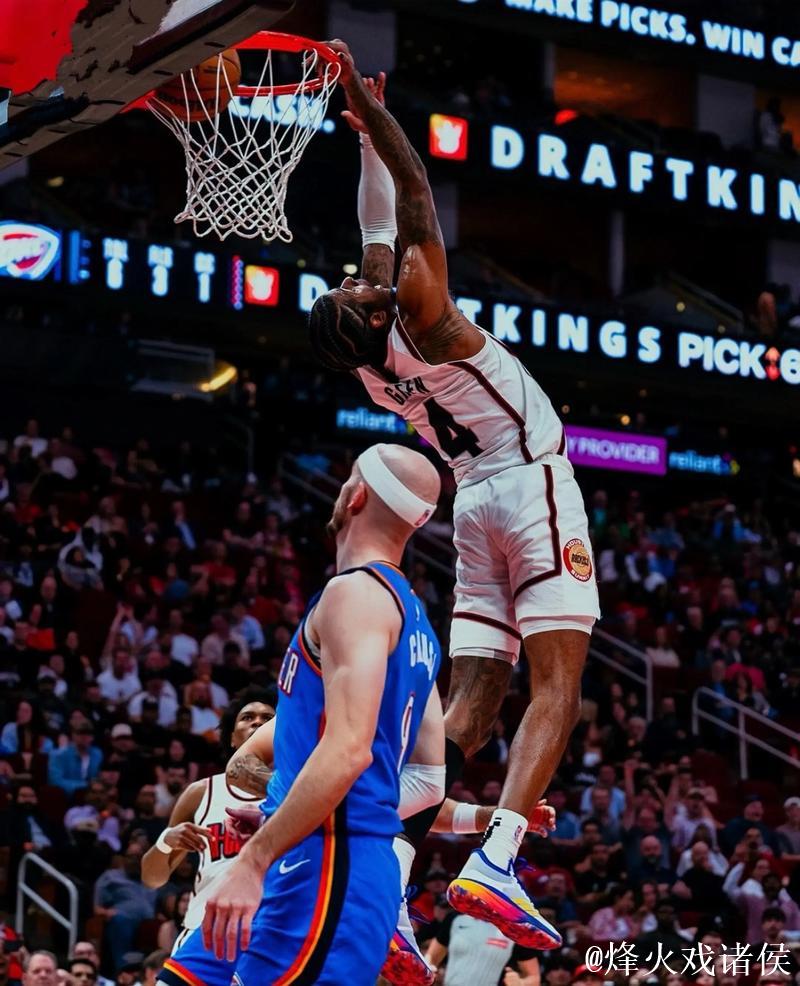 格林惊艳隔扣助火箭险胜活塞 步行者强势击败尼克斯 格林惊艳隔扣助火箭险胜活塞 步行者强势击败尼克斯