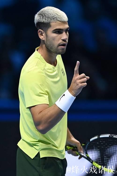 阿尔卡拉斯2-0横扫穆塞蒂 正式锁定年终第一 阿尔卡拉斯2-0横扫穆塞蒂 正式锁定年终第一